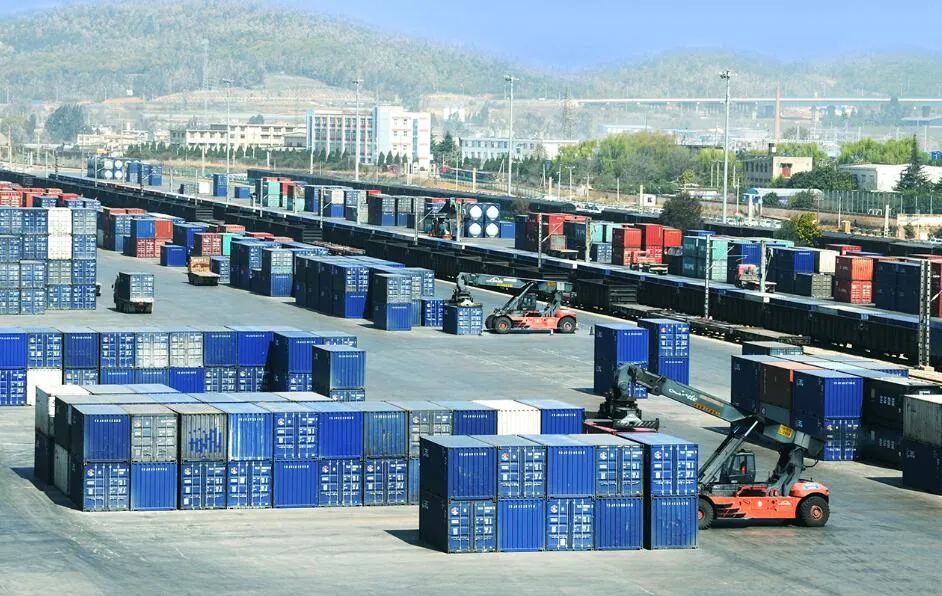 中集集团获得实用新型专利授权：“集装箱、运输车辆”