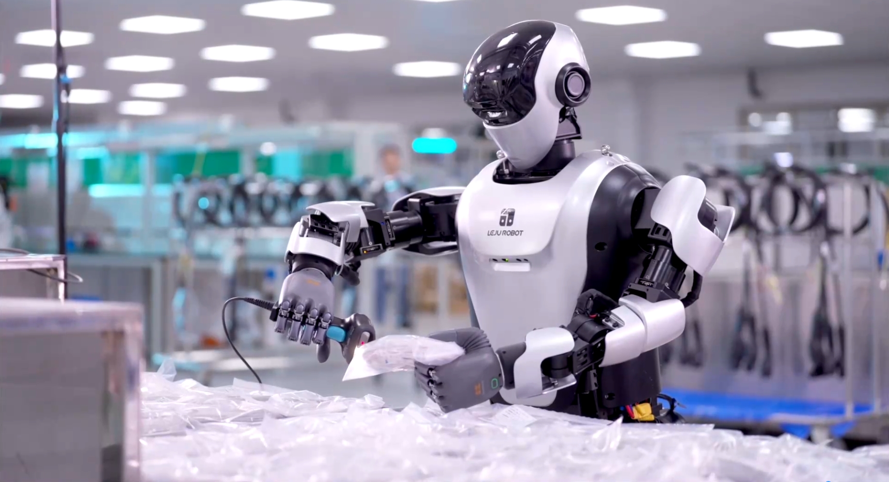 开展智能养老服务机器人结对攻关与场景应用试点