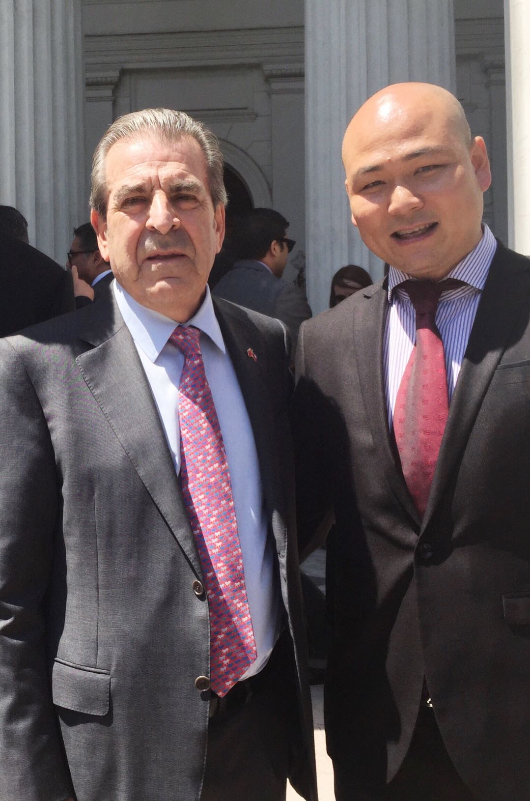 在智利外国公民向境外汇款连续三年下降