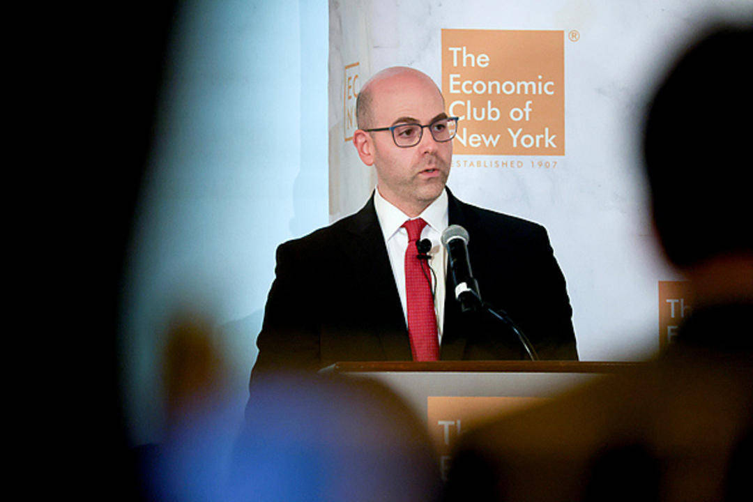 新任理事米兰呼吁美联储尽快降息 2年期美债收益率跌创三年新低