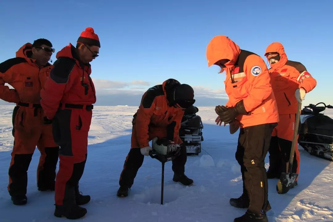冰上攻坚战——北极27个冰基浮标布放记