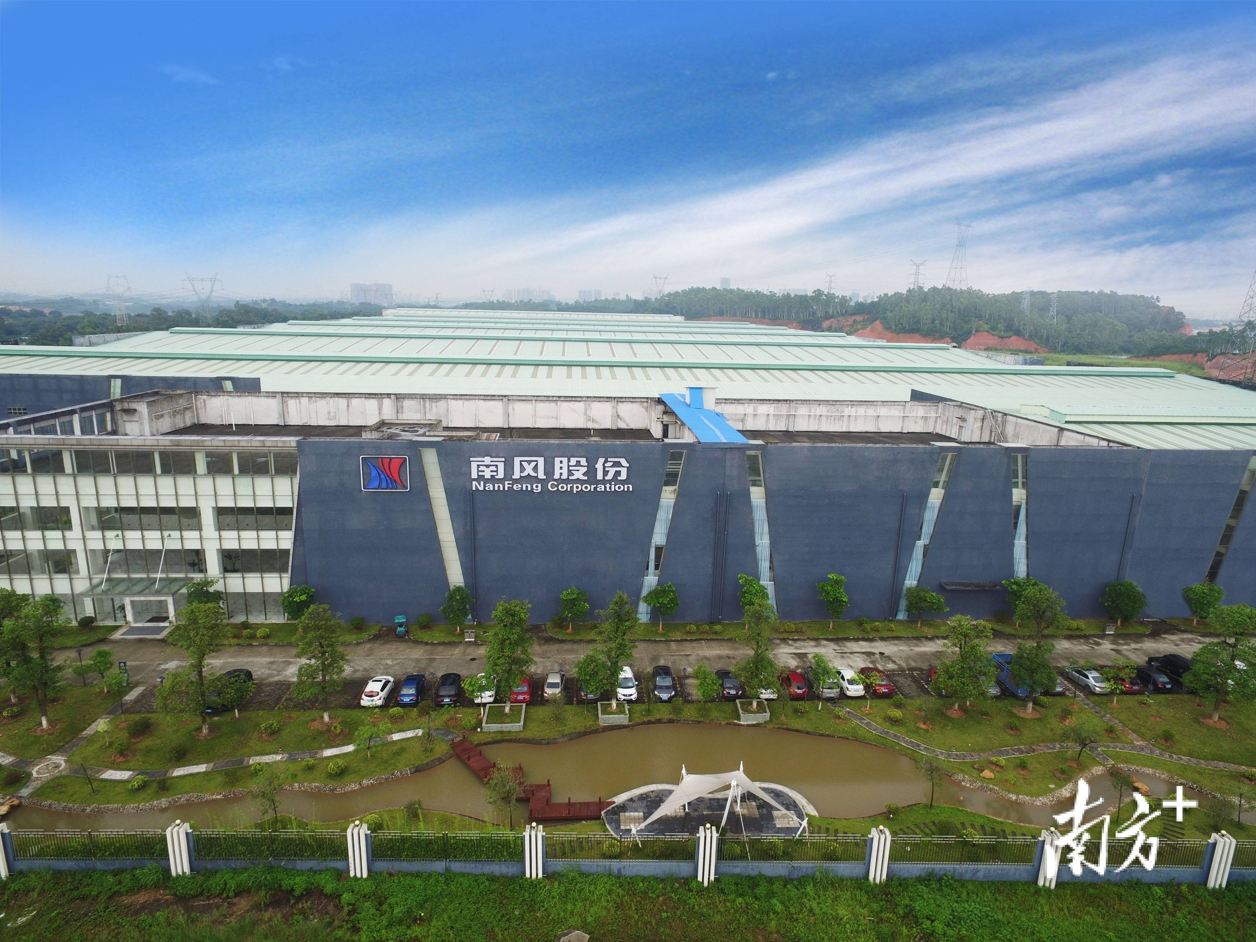 南风股份获得发明专利授权：“一种核电站用核级一次回风型双层式组合空调机组”