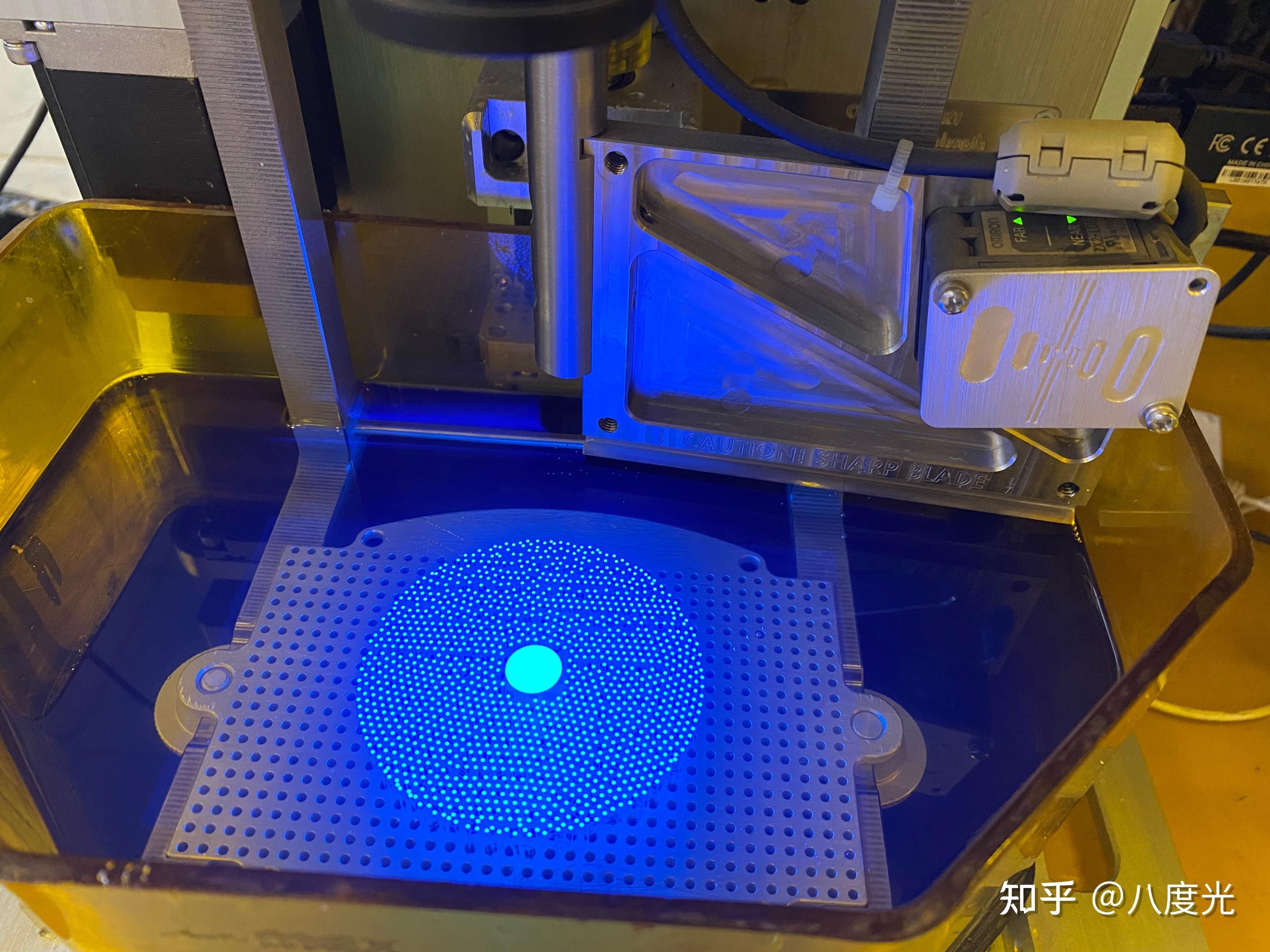 微型3D打印机助力医生精准修复声带