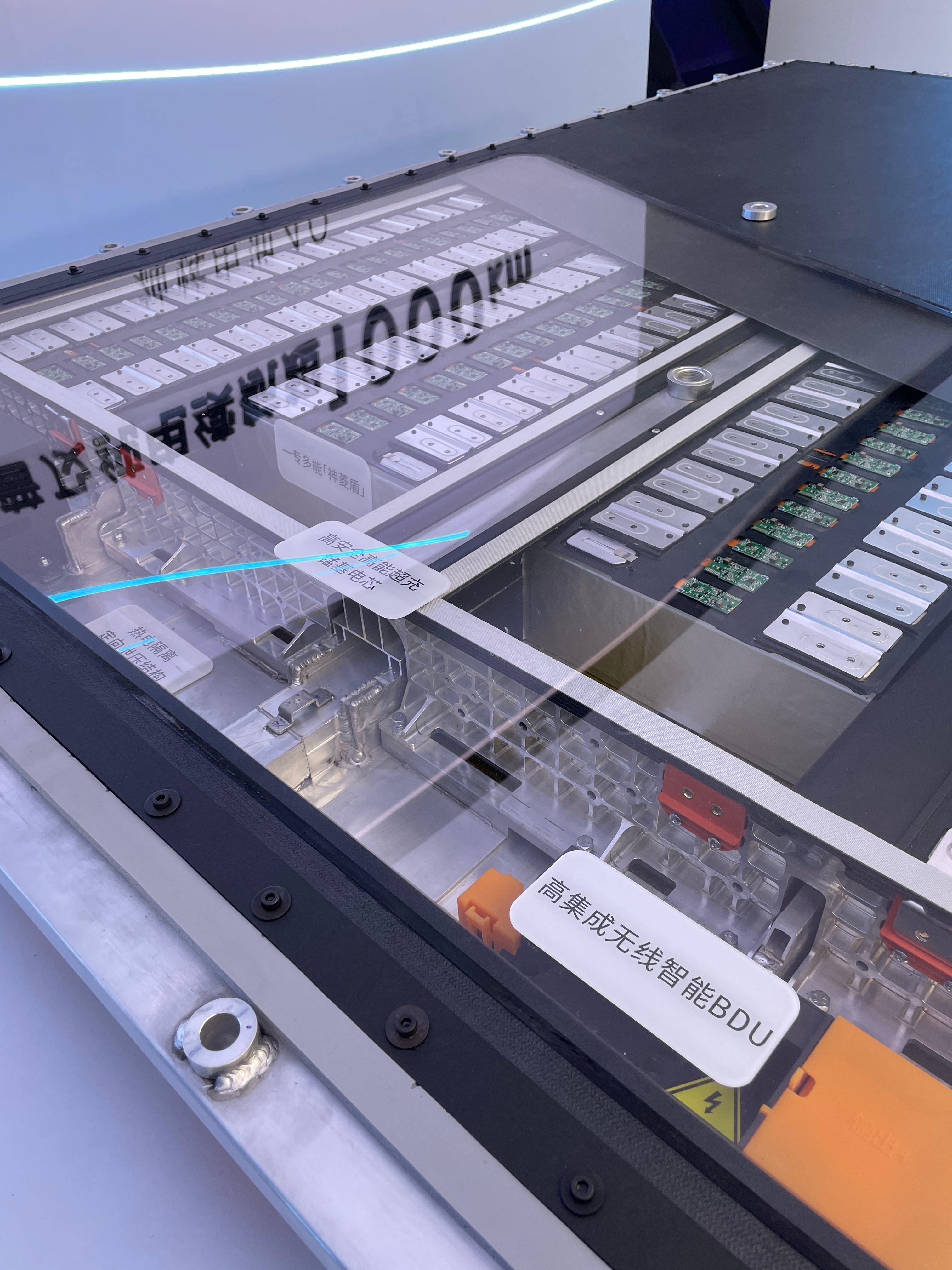 鹏鼎控股：公司3.2T产品目前处于研发设计阶段