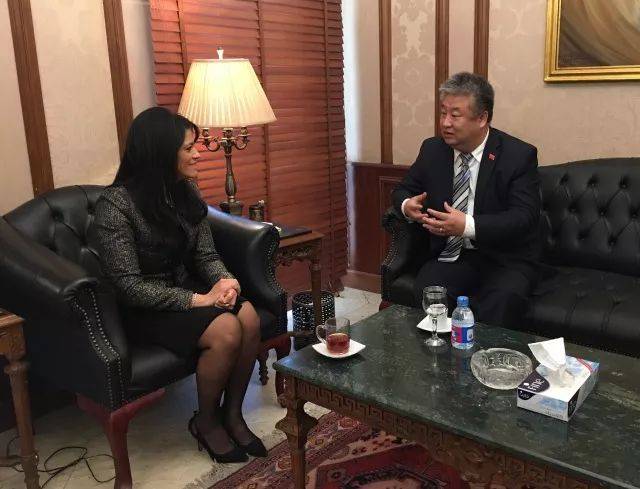 王鹏参赞拜会塞计划于经济发展部长巴莱