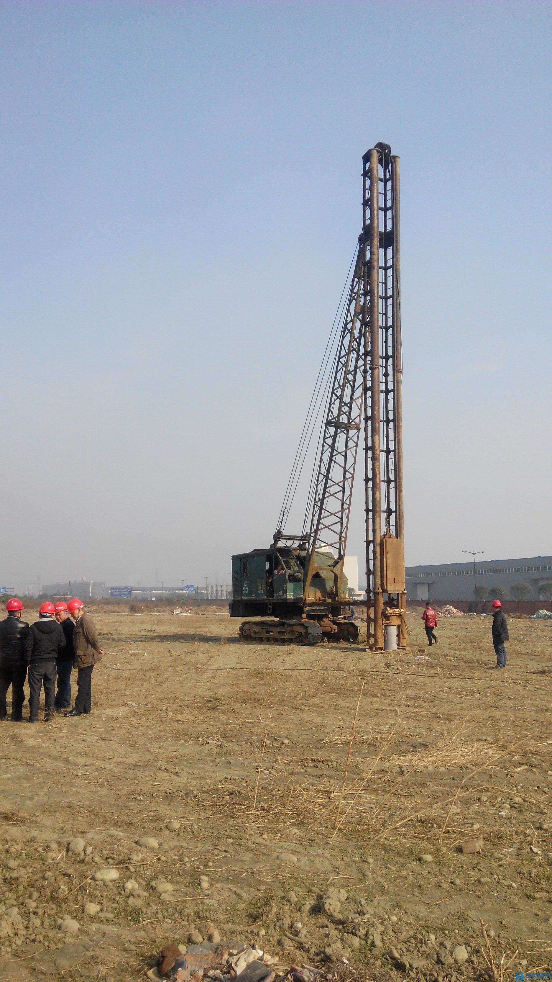 哈伊马角港口局与中国建华控股集团正式宣布建设海湾首家预应力高强混凝土管桩工厂