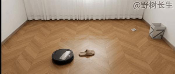 爬楼扫地机器人亮相CES，石头科技推动家庭具身智能新阶段