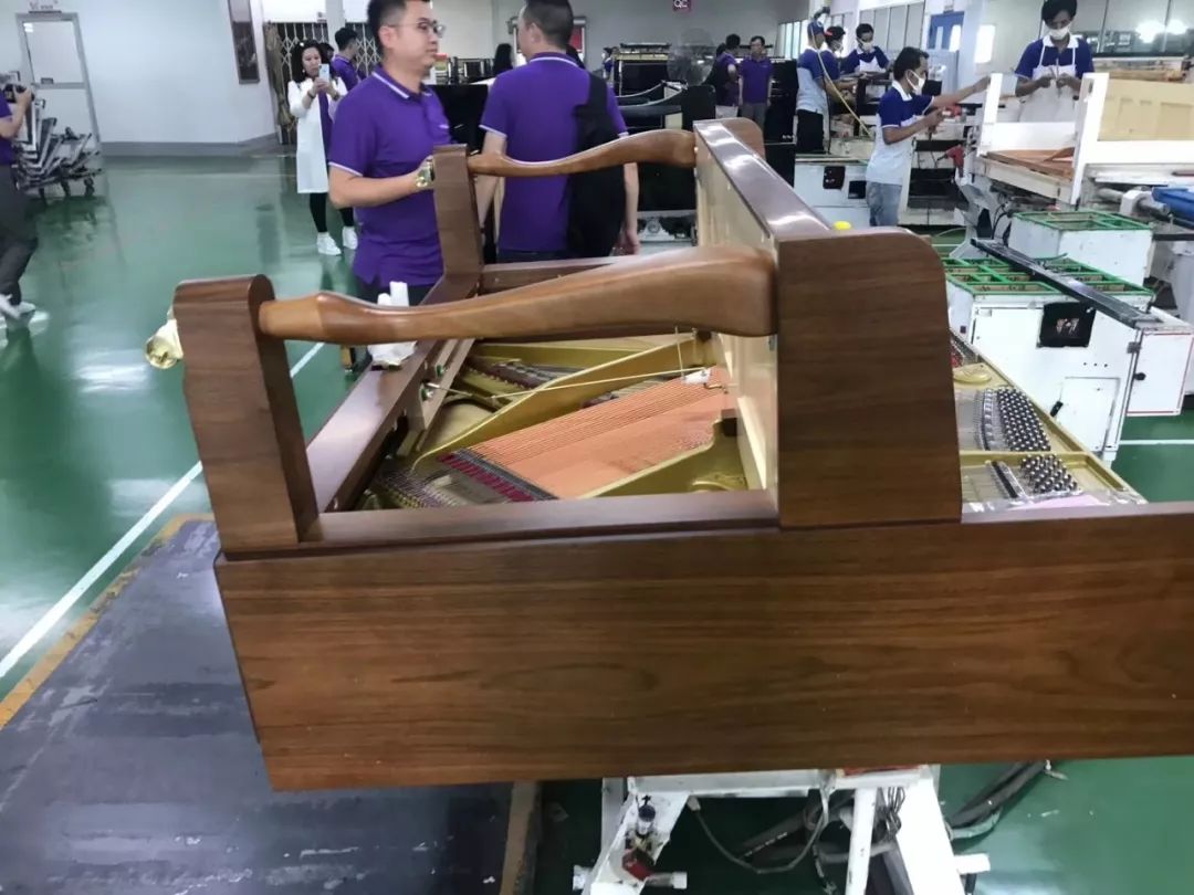 华利集团：为阿迪达斯在越南、印尼和中国开设专属工厂