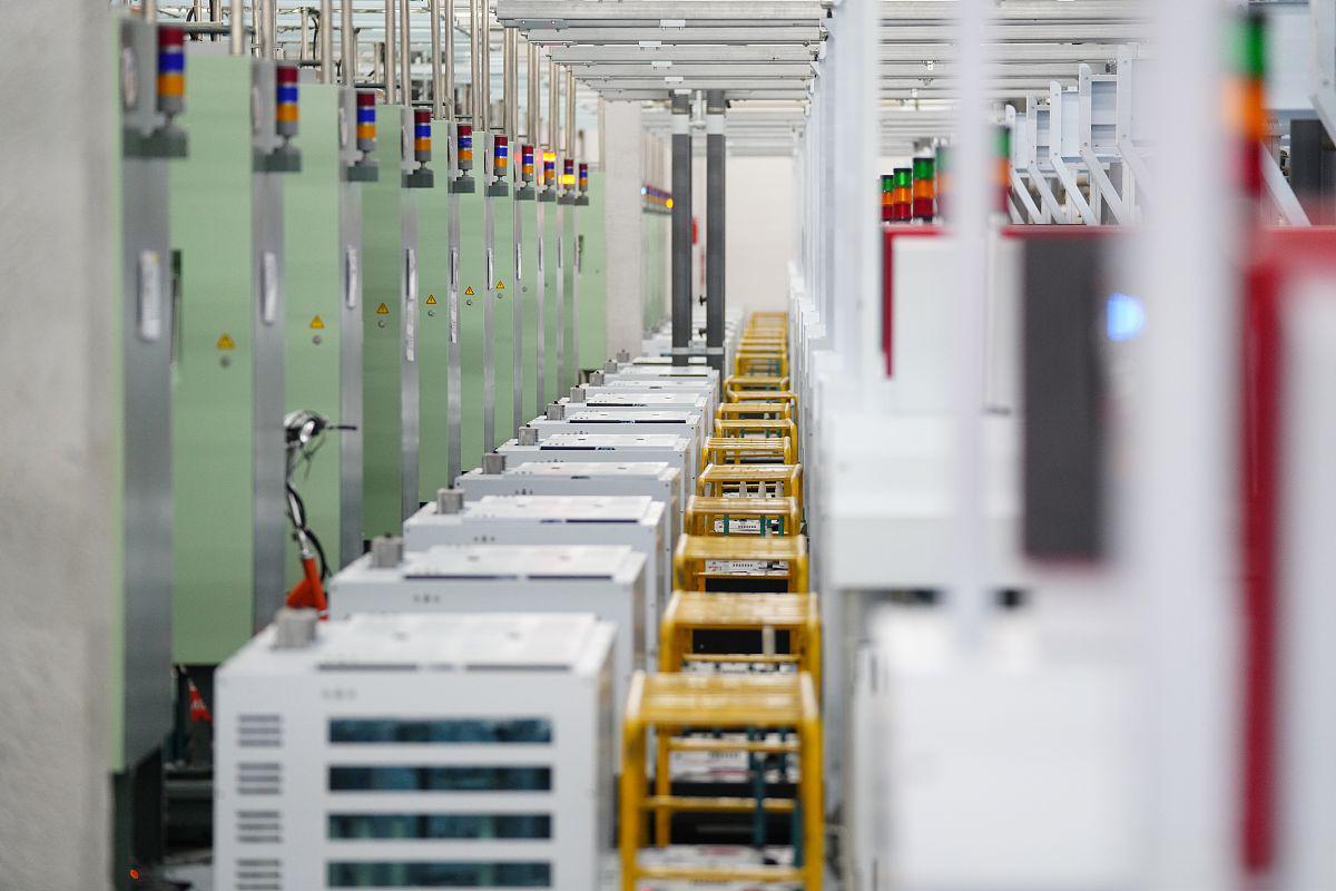 锂行业上市公司上半年业绩分化