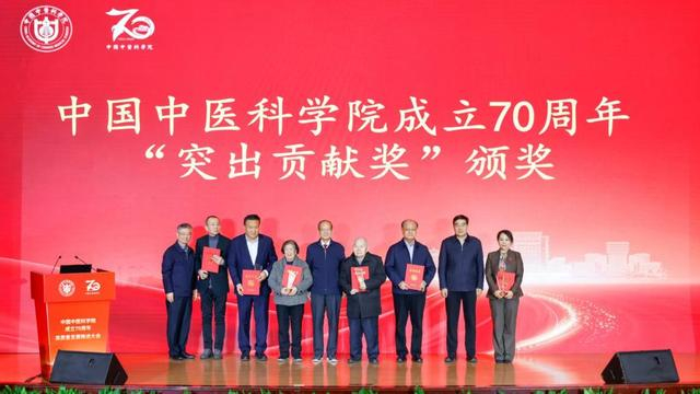 新华鲜报丨手术机器人收费有了“国家标准”！