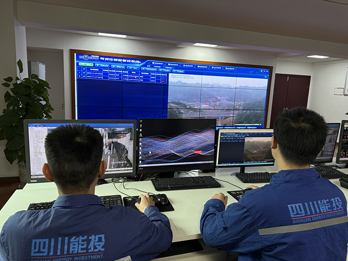 中铁工业获得发明专利授权：“面向工业场景的大模型轻量化与边缘推理加速方法和装置”