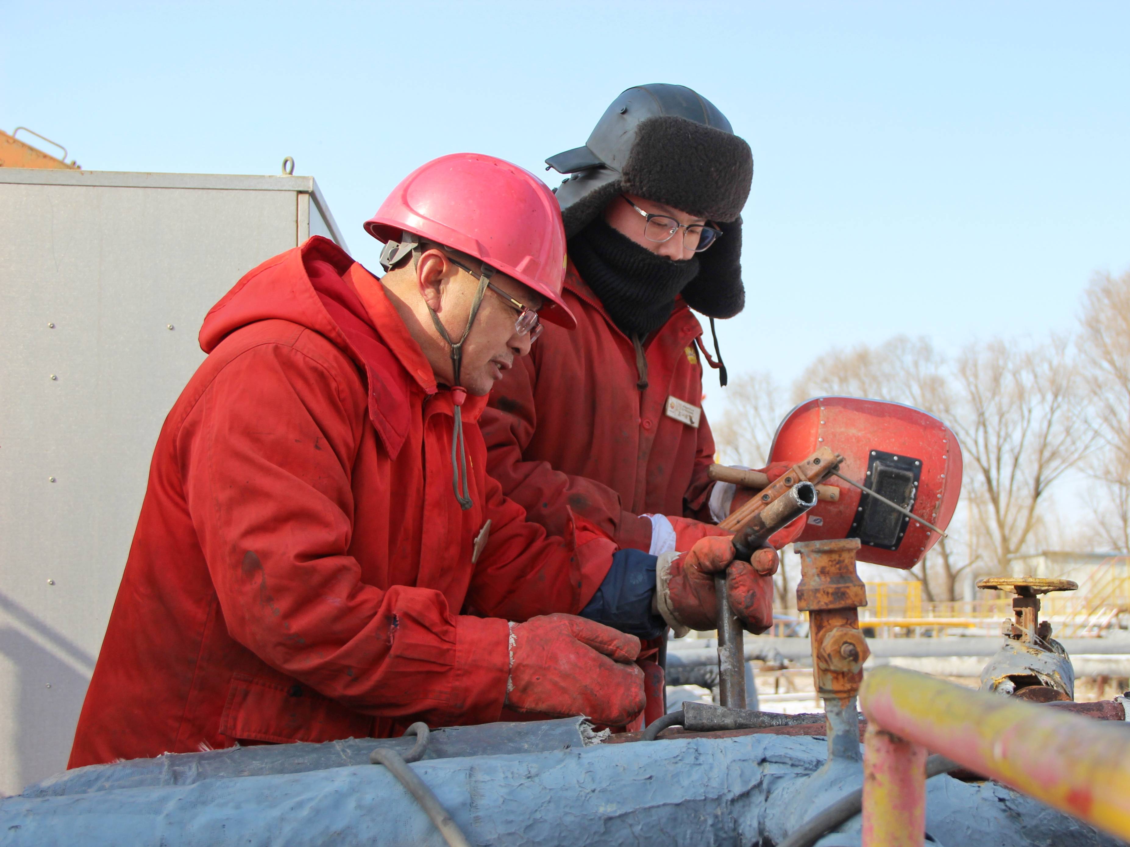 中国动力：不提前赎回可转债“动力定02”