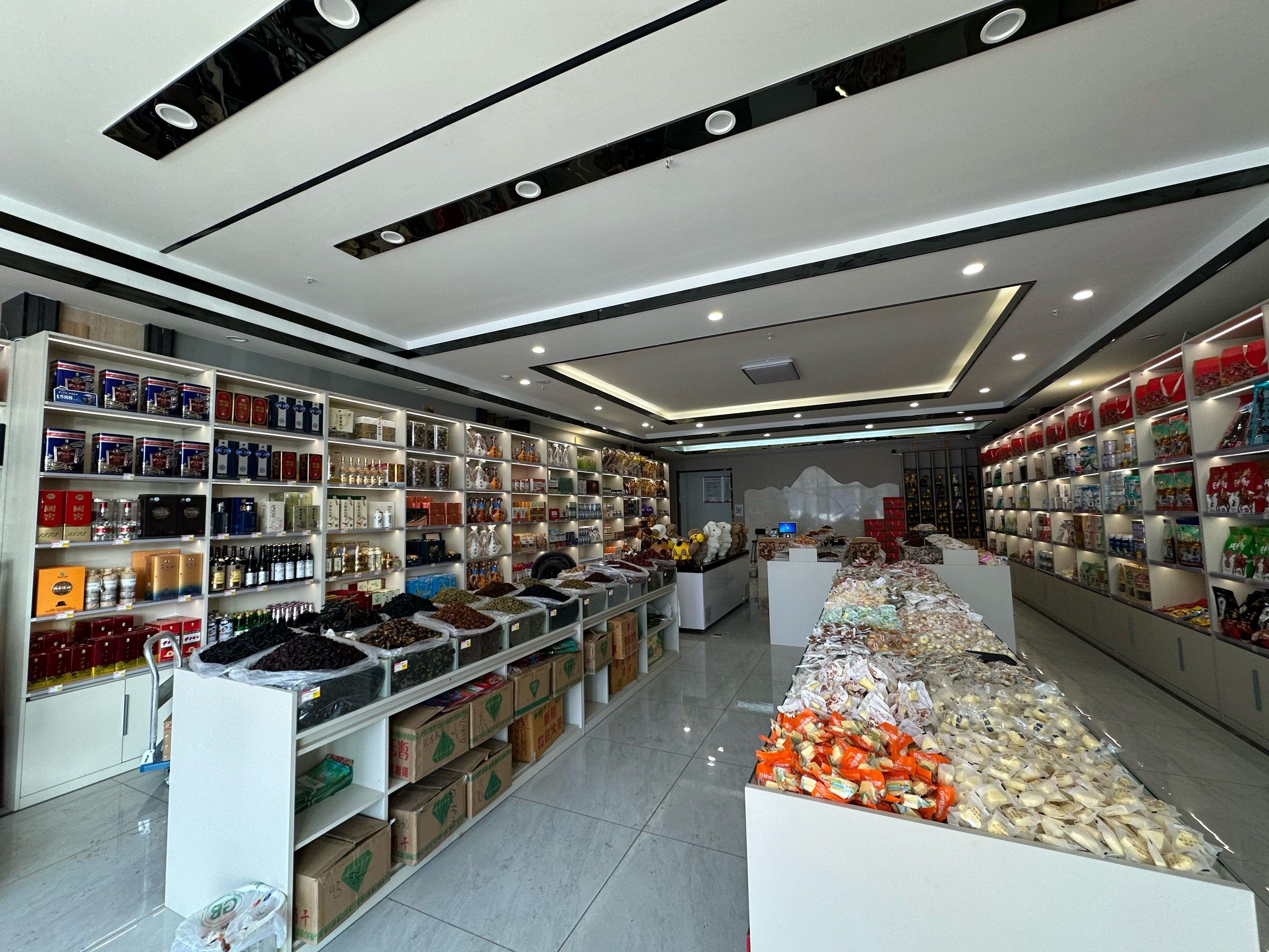 泰零食盐税暂缓征收一年