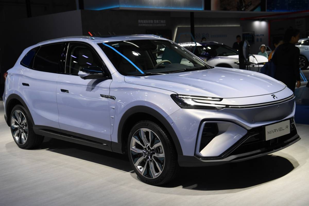 北京启动智能网联新能源汽车商业保险开发应用；分红险演示利率拟下调至3.5%| 金融早参