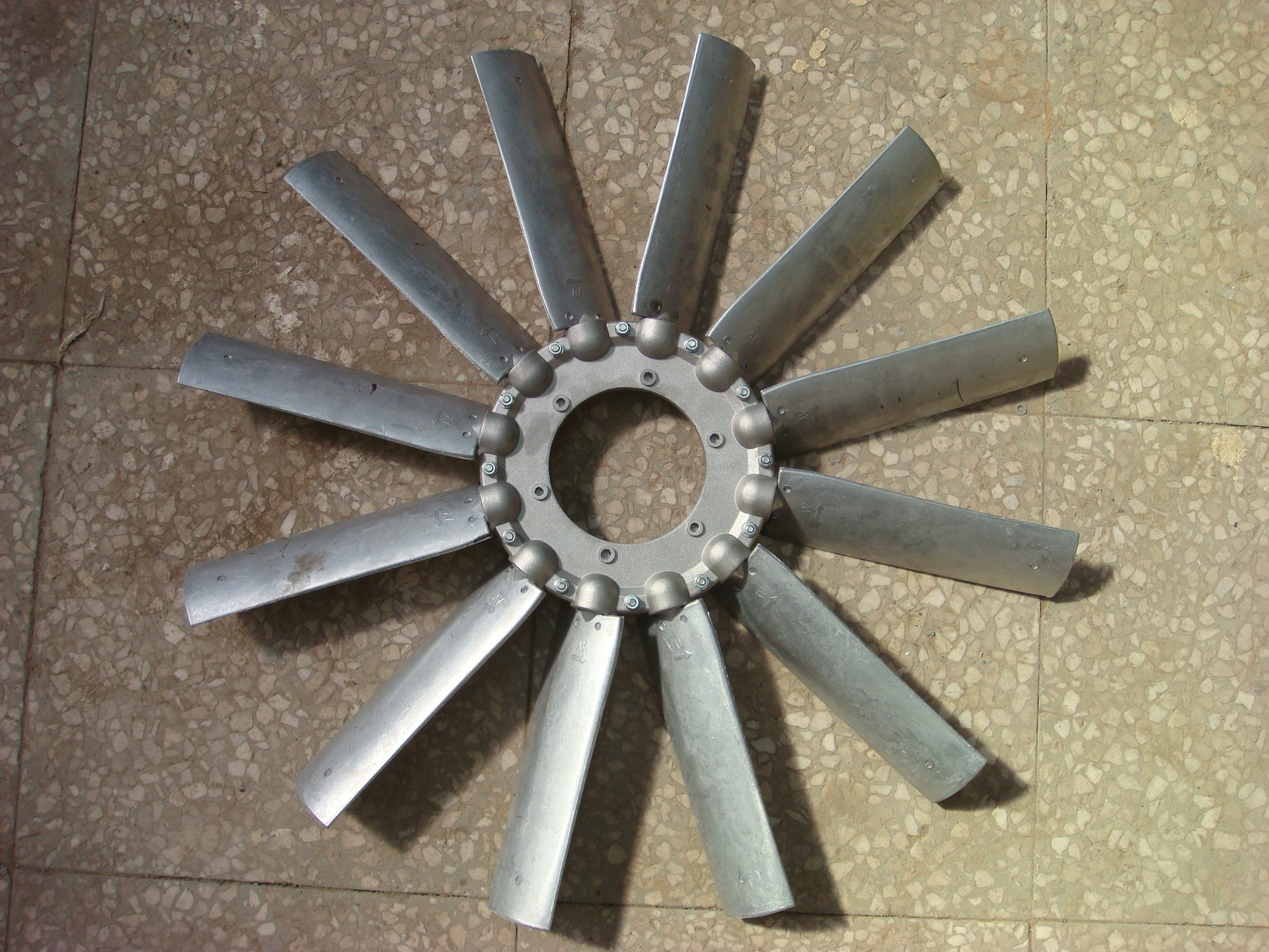 微光股份获得实用新型专利授权：“一种轴流叶轮”