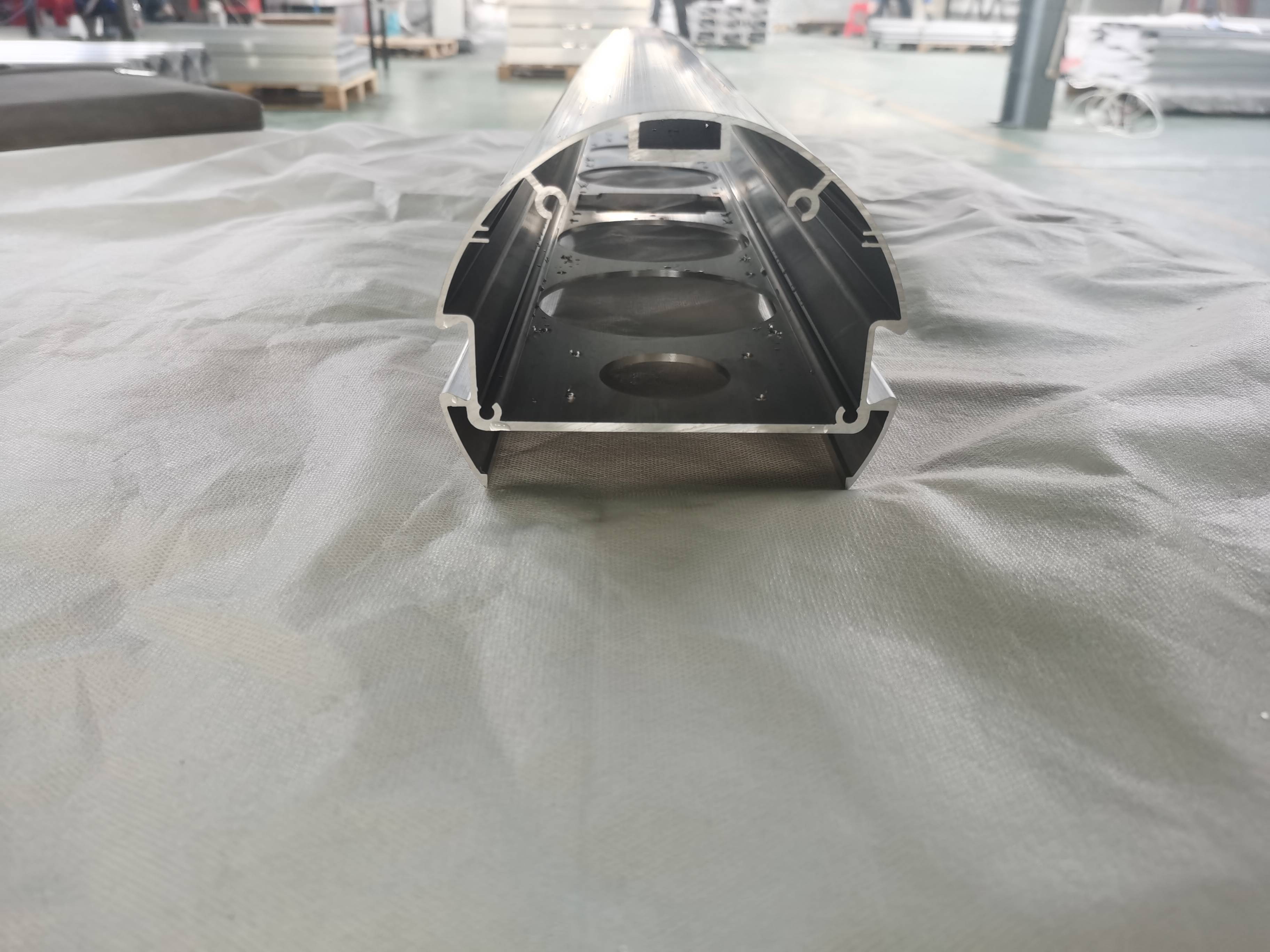 宏德股份获得发明专利授权：“一种大型铝合金压铸件的成型装置”