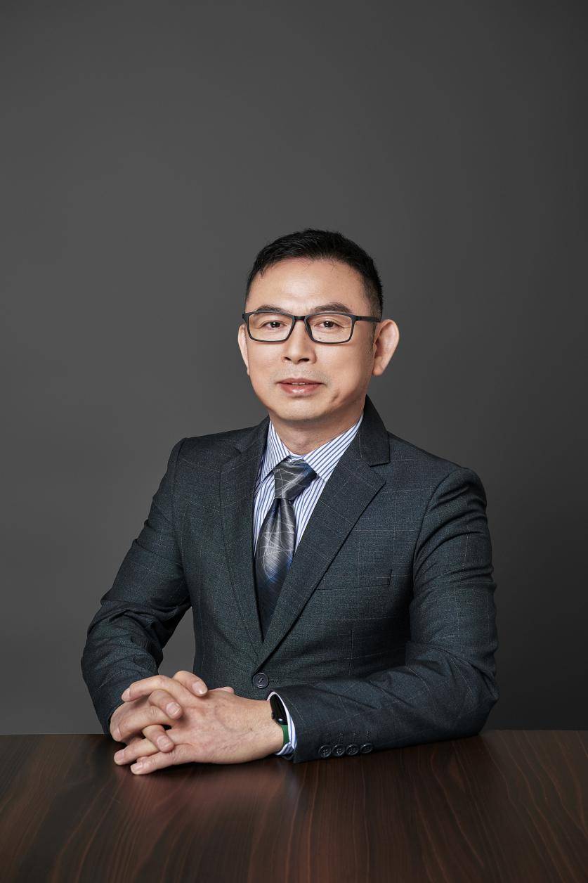 从代工幕后到自主台前，一位民营车企掌舵者的“向上”答卷