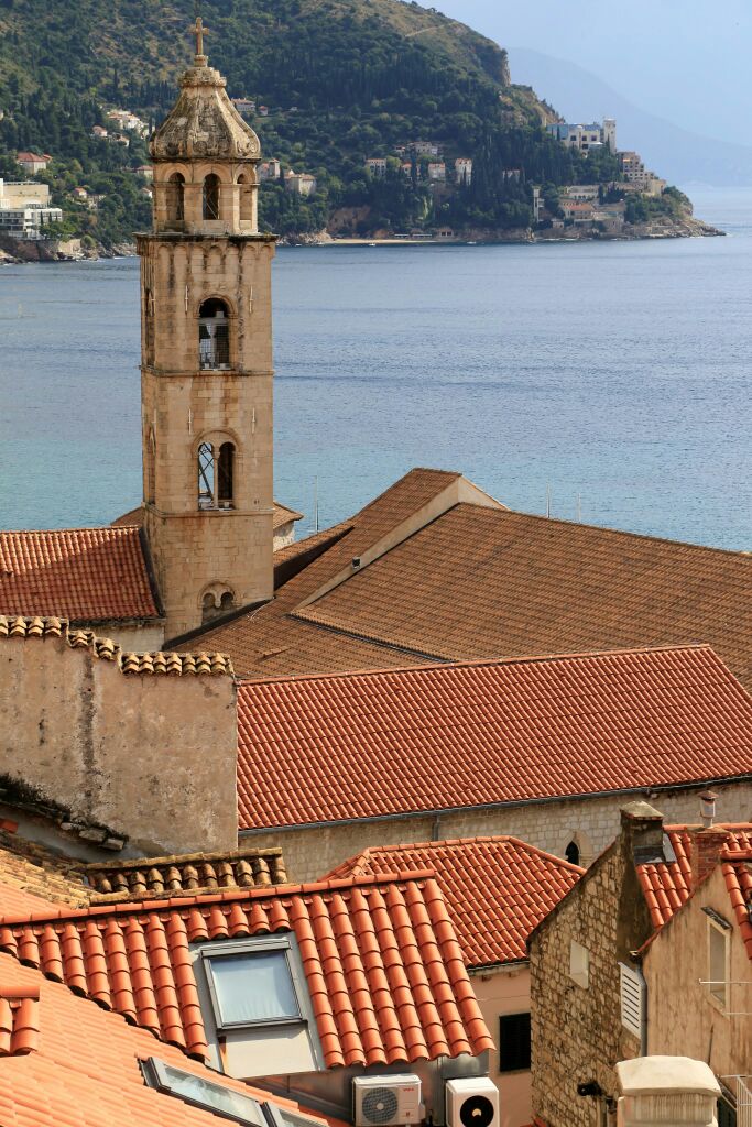 多米尼克上调燃油价格