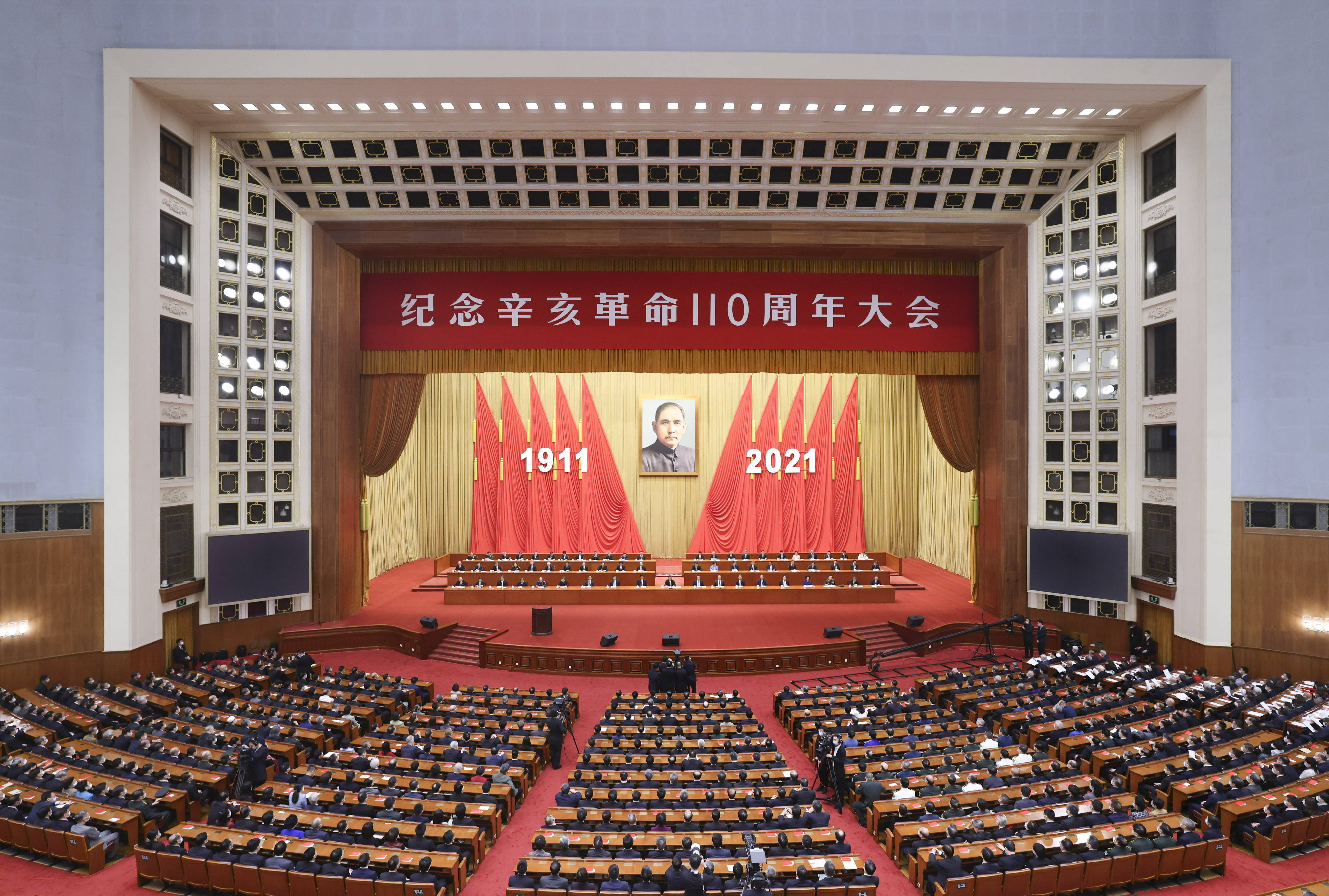 神舟二十三号航天员黎家盈寄语香港青少年：心怀家国 为香港为祖国贡献智慧和力量