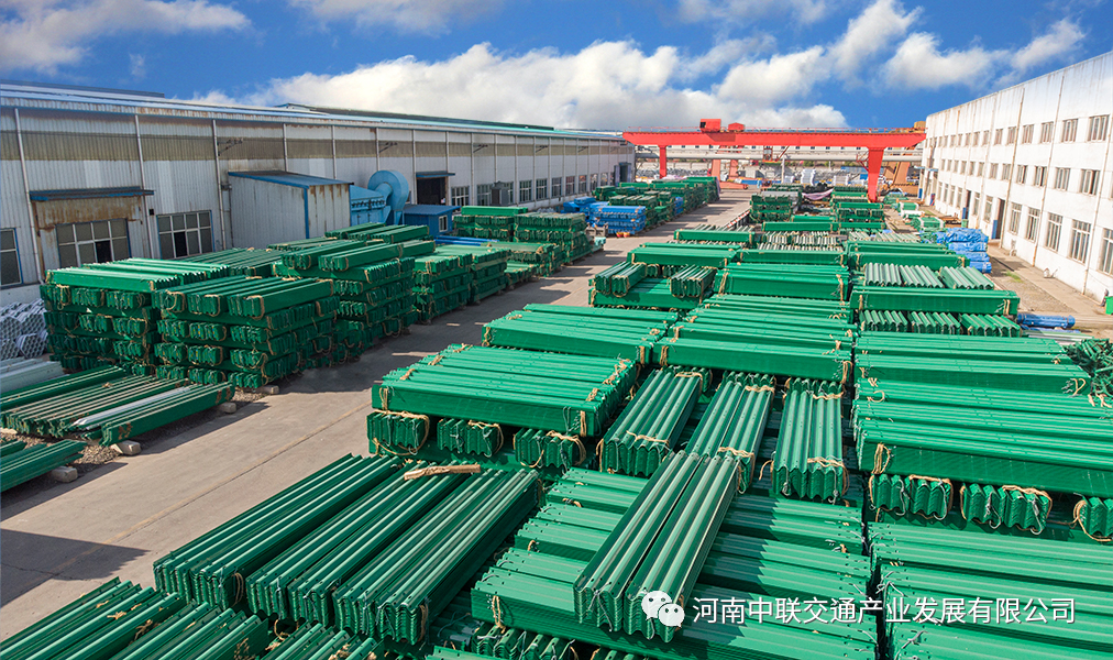 深纺织Ａ：公司主要业务是以OLED及LCD偏光片的研发、生产、销售为主的高新技术产业